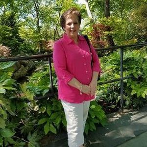 Meet your Posher, Holly